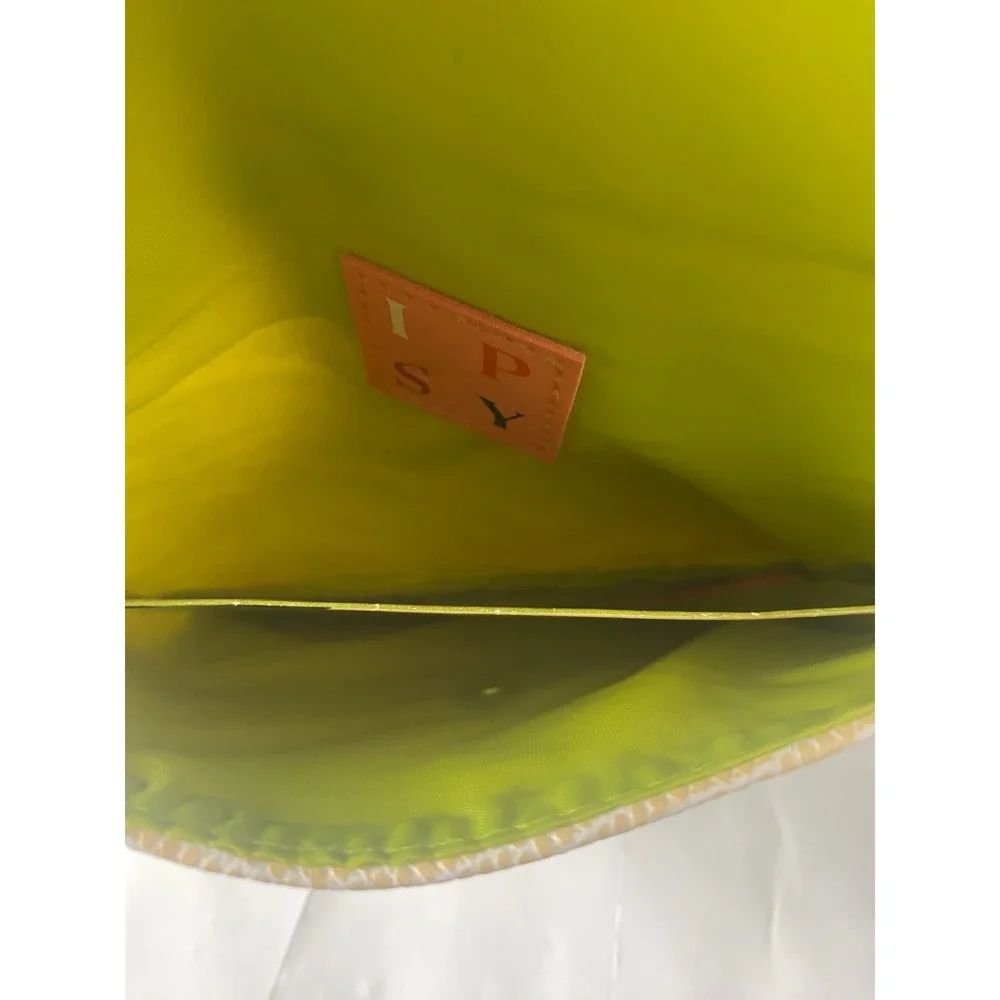 ipsy measurements width